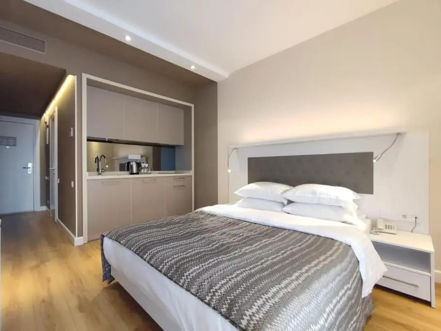Leo Group Luxury Apartment 09-15 Alliance Palace