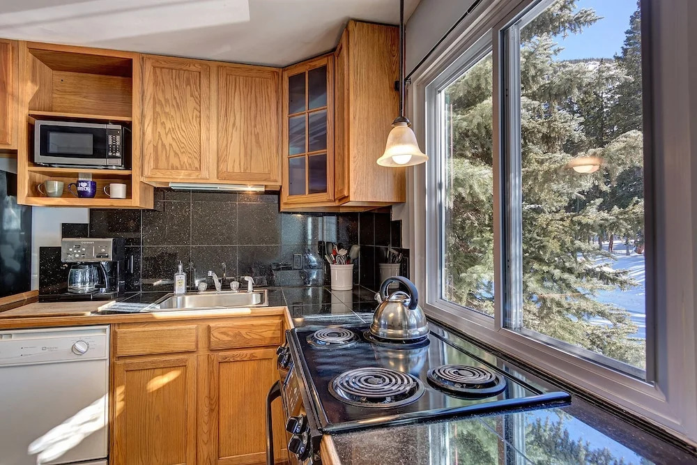 #1749 Two Bedroom Condo - 5 Minutes to Breck - Affordable Value!