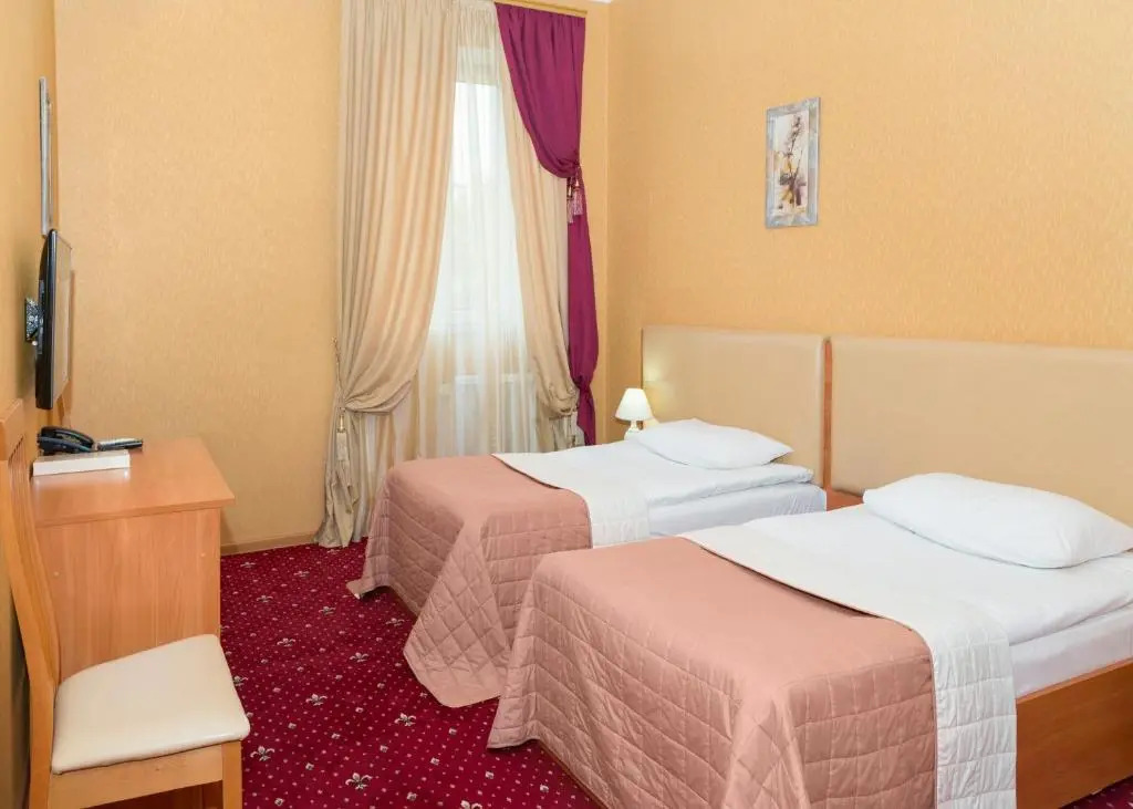 Shine Hotel