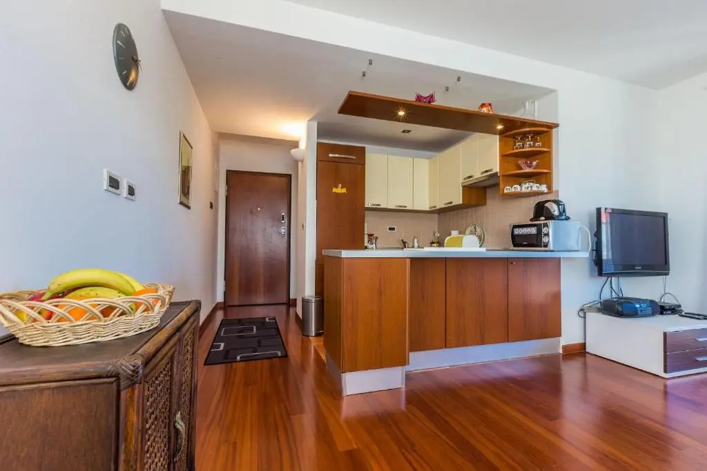 Adriano 2Br Apartment With Terrace