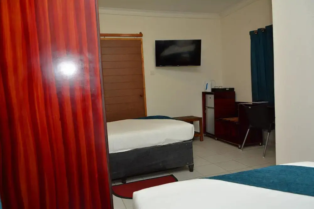 Three Tree Hotel
