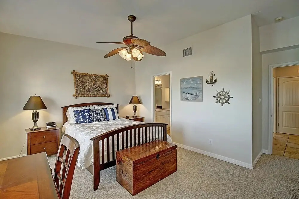 Anchor's Away 2 Bedroom Condo by Redawning