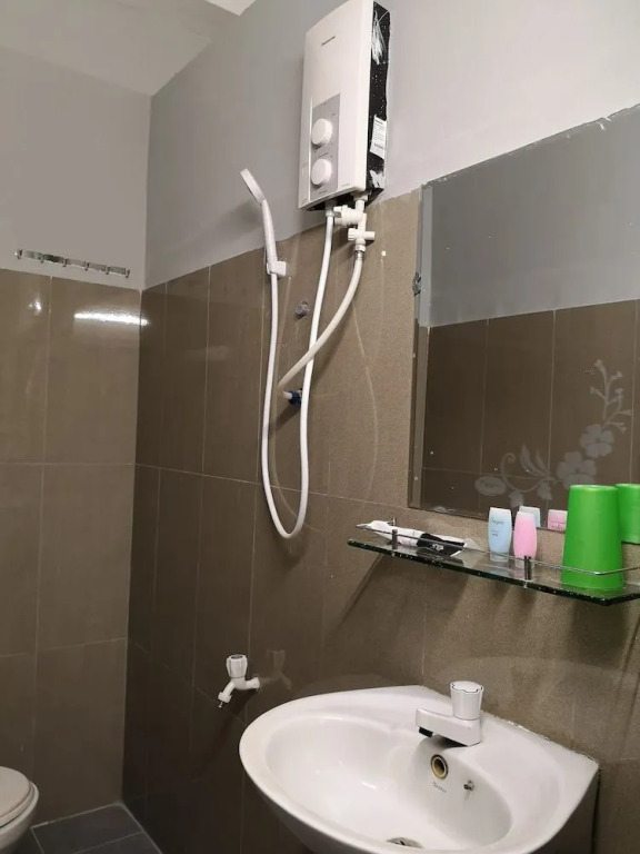 Ha Bao Chau Hotel