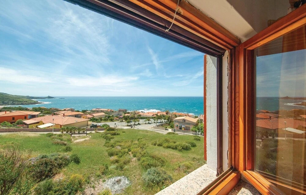 Beautiful Apartment in Porto Alabe With 3 Bedrooms and Wifi