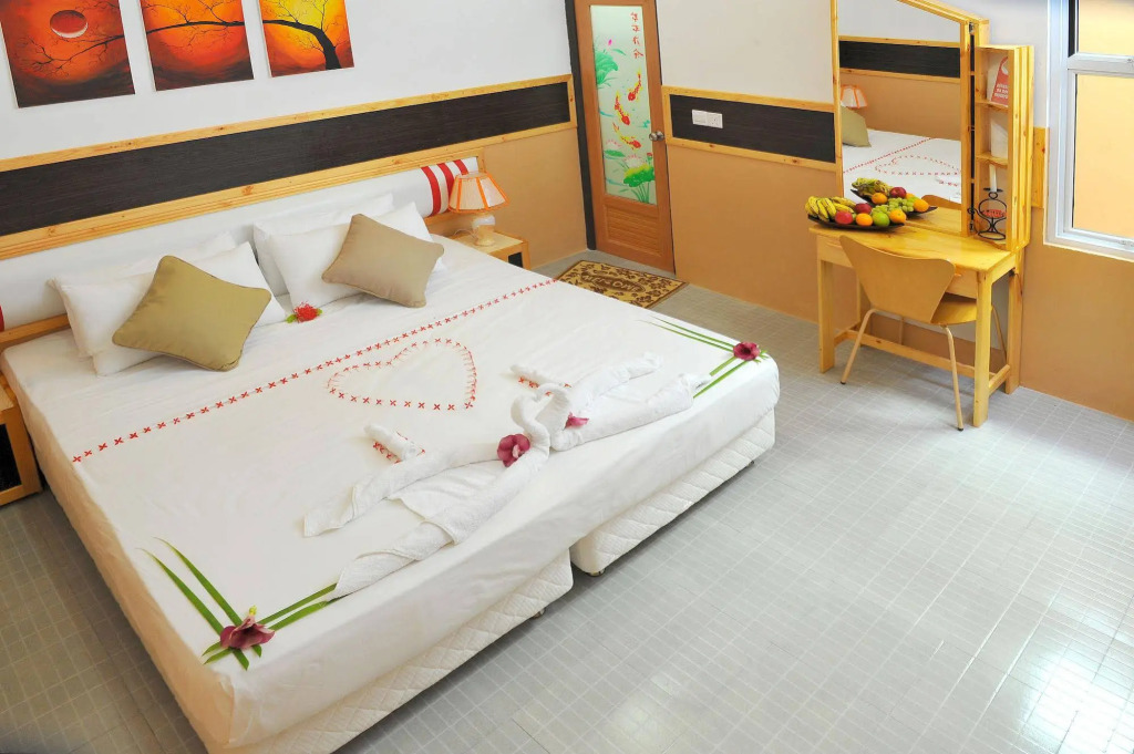 Arora Inn