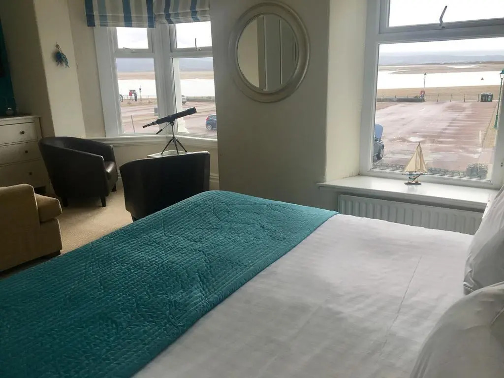 Seabreeze Restaurant With Rooms