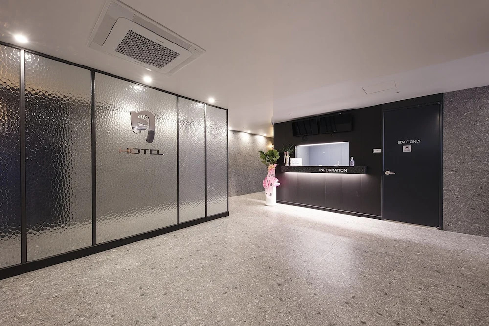 Wall Hotel Cheonan Cheongsu