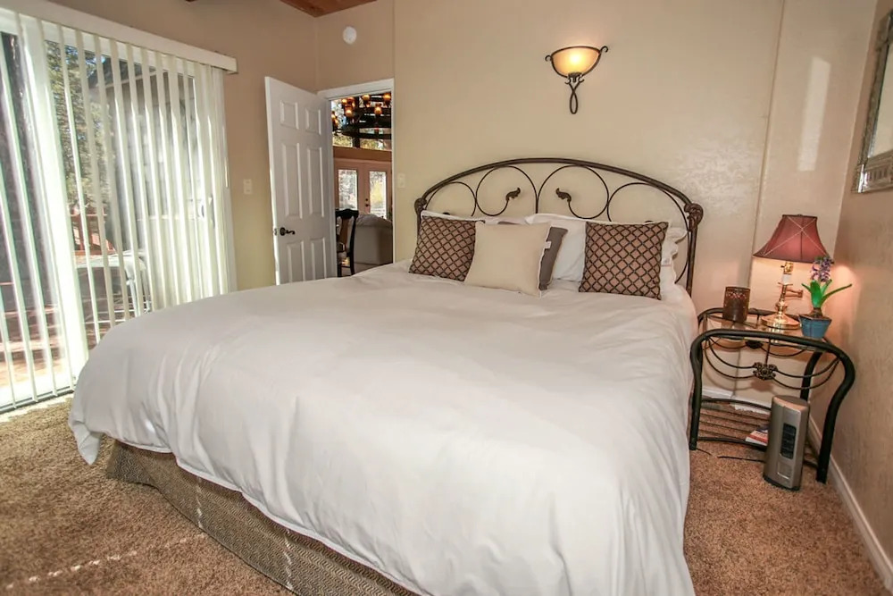 Living the Dream-1807 by Big Bear Vacations