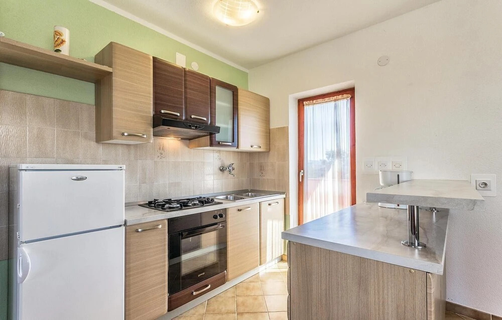 Stunning Home In Bratulici