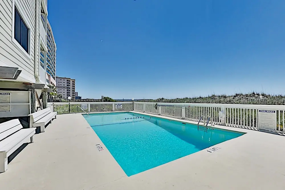 Top-floor Beachfront W/ Pool & Balcony 2 Bedroom Condo