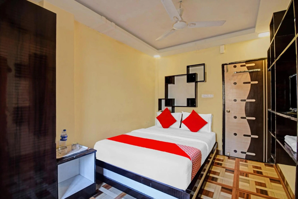 OYO Flagship 80512 Hotel New Aamaze Inn