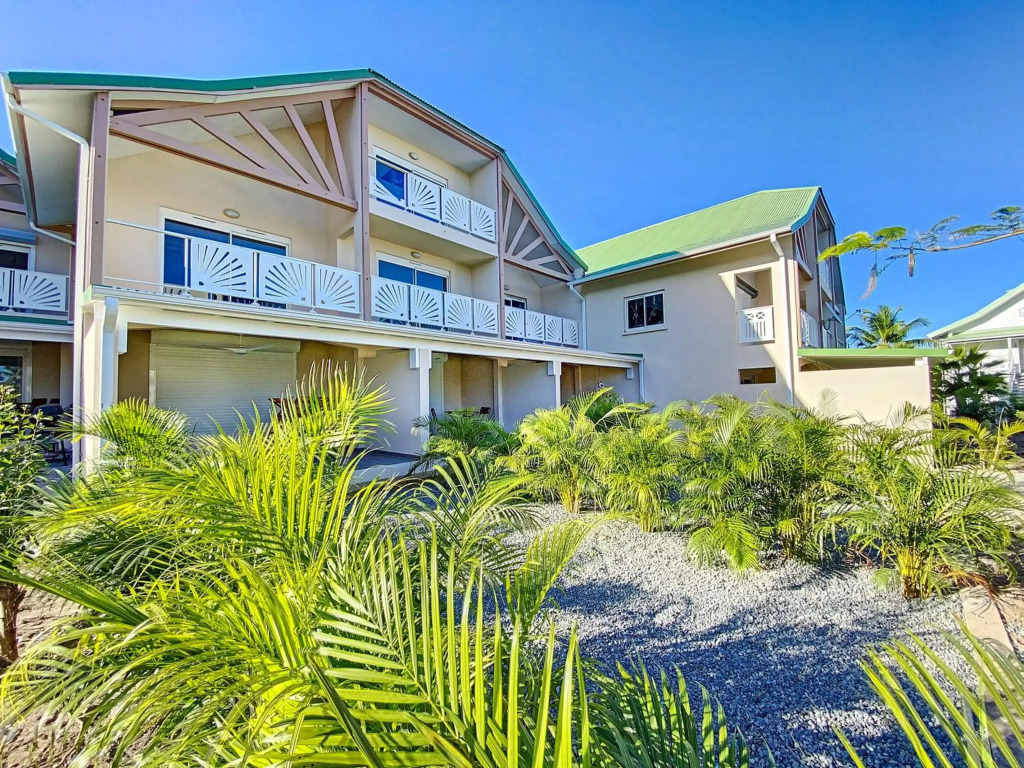 Maracuja 5, Orient Bay village, walkable beach at 100m
