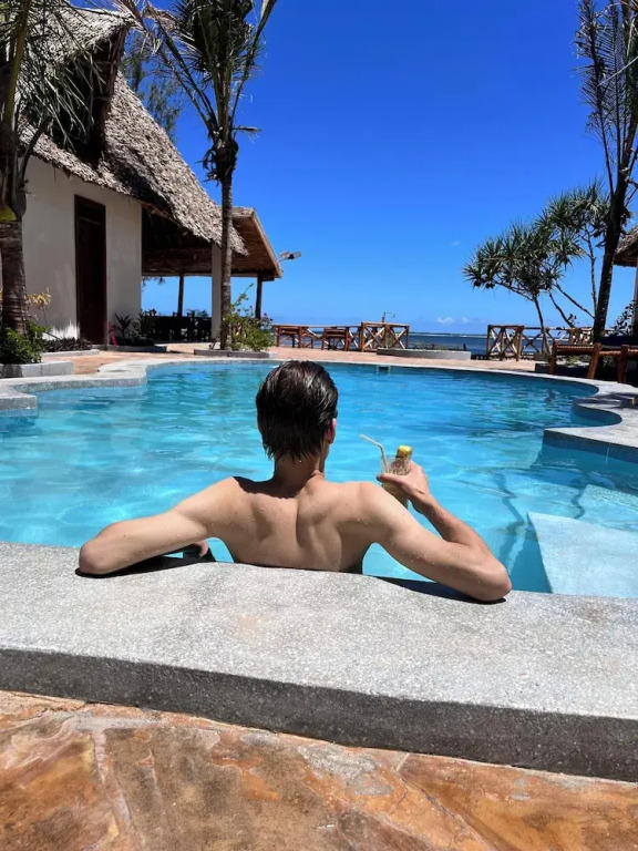 Zamu Beach Hotel