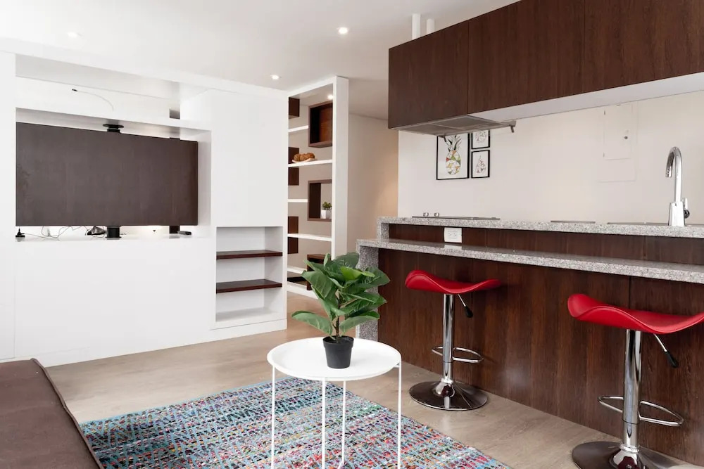 91 ST Apartments By Nomad Guru