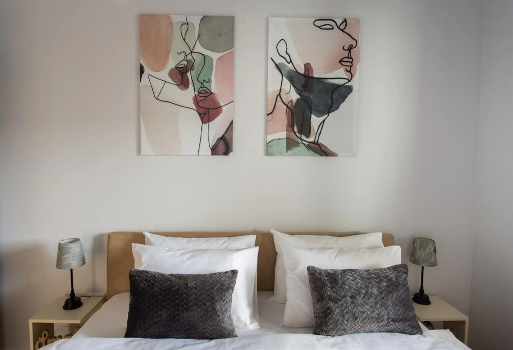 LINA - PG, Riverside Apartment