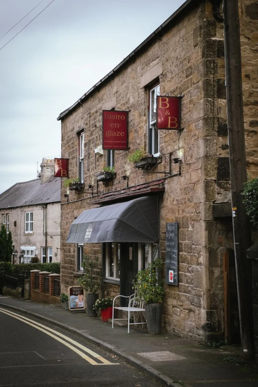 Laburnum Guest House at Bistro En Glaze