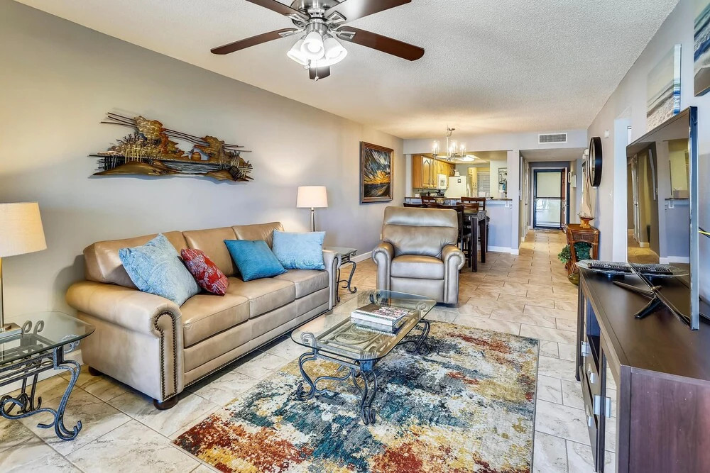 Land's End 403 Building 9 Nicely Updated / Beachfront Unit