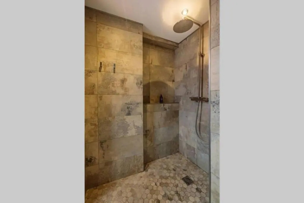Appartement 5*, Climatisé, avec Terrasse au quartier Le Panier