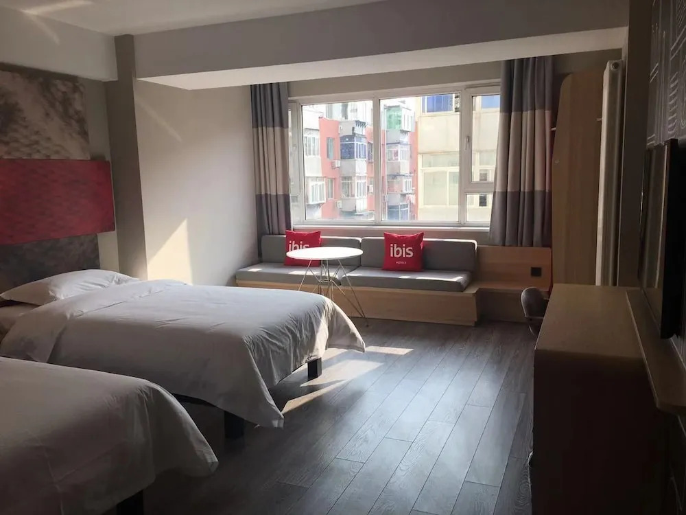 Aifeel Hotel (South Square of Shenyang North Railway Station)