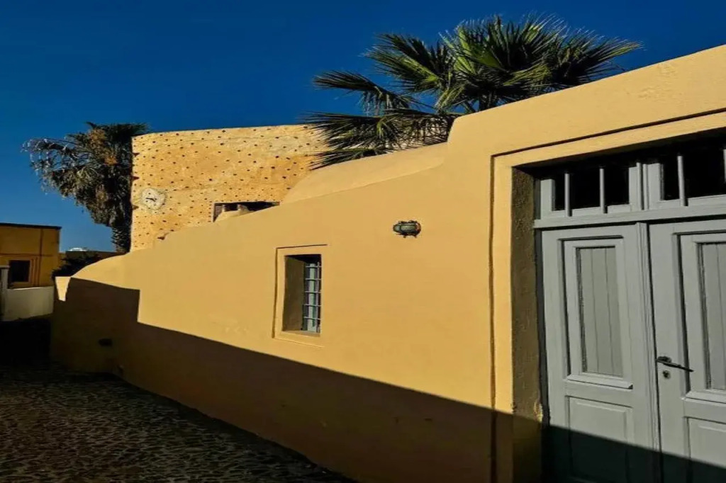Terra Verde Oia by K&K