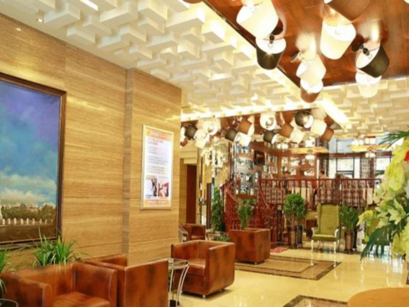 Yi Jia Ming Ren Hotel