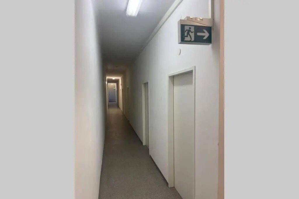 Private Room near Vienna City Center 1