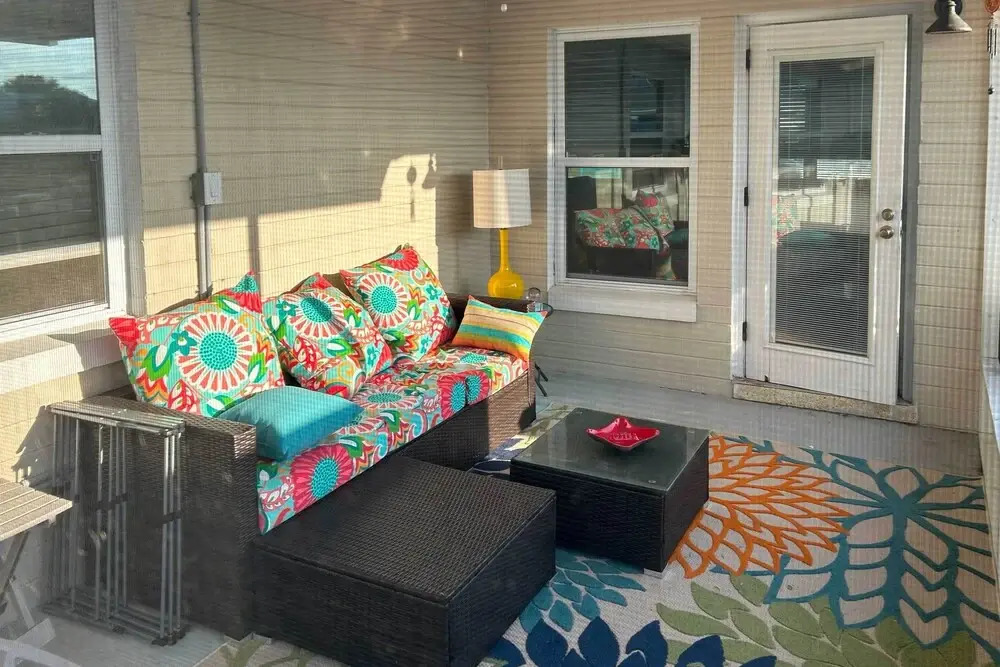 Bright Bungalow With Porch: Walk to Ormond Beach!