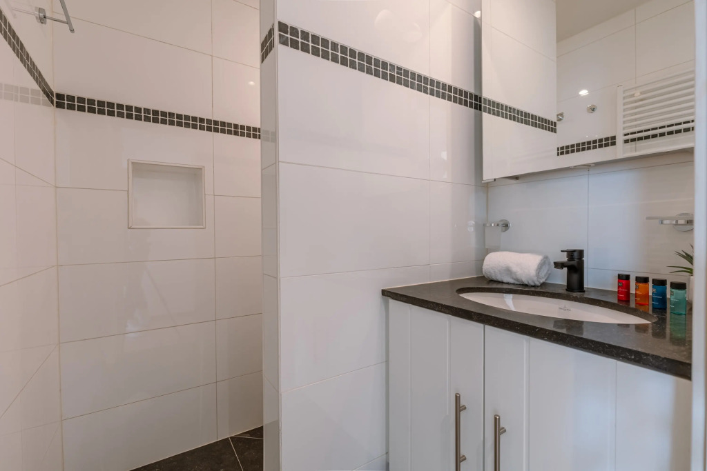 Lovely and Spacious Apartment on top Location