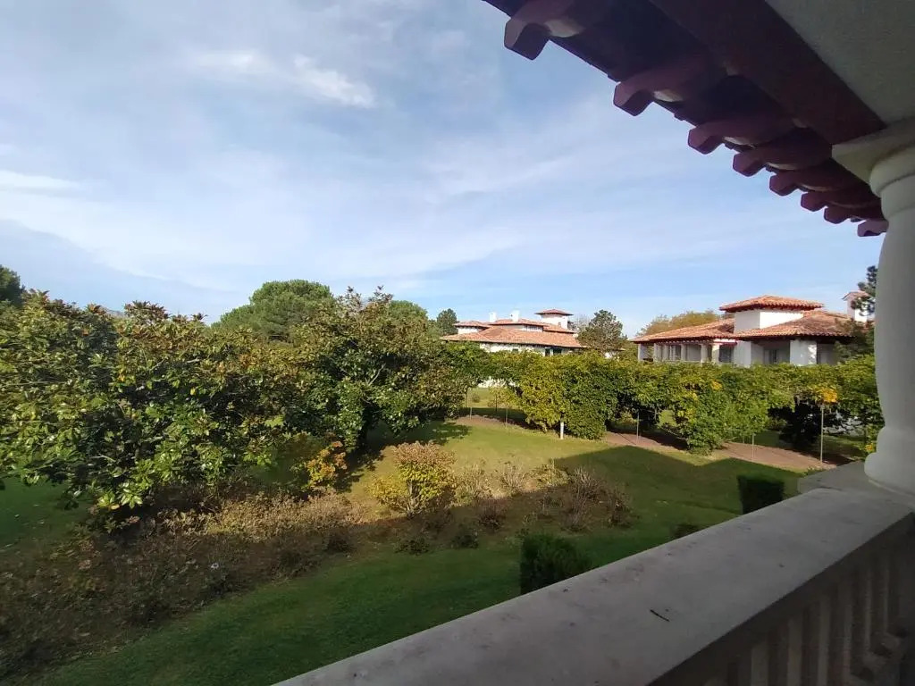Lasaitasuna Urruñan T2 terrasse et piscine