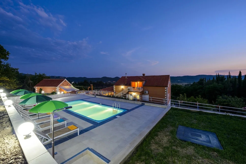 Villa Aniva
