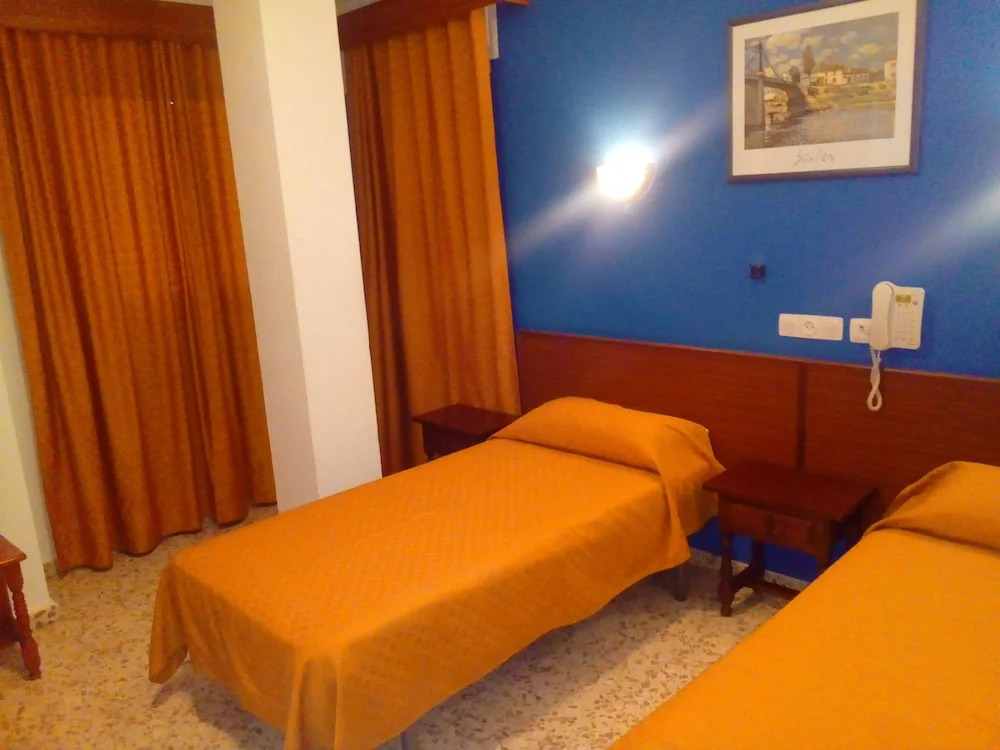 El Faisan C&R Hotel