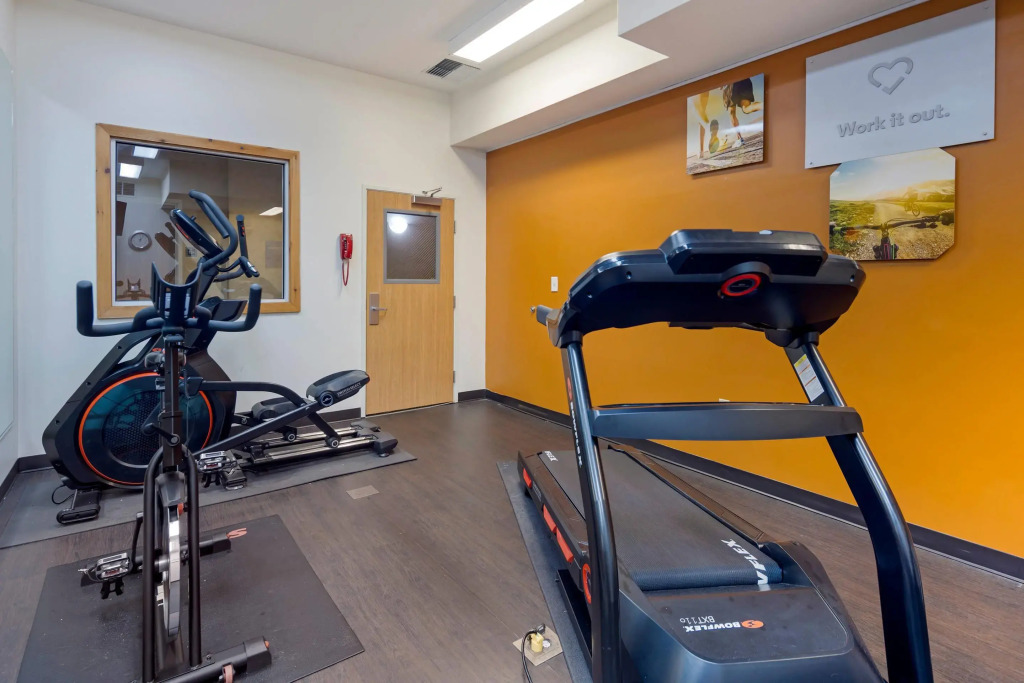 Comfort Suites Anchorage International Airport