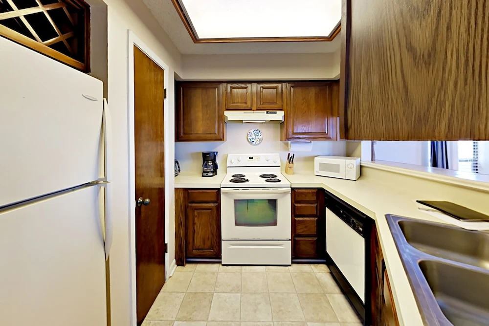 Fortuna Bay #8 1 Bedroom 1 Bathroom Condo