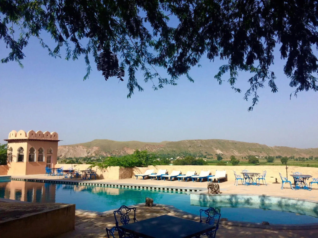 Neemranas - Hill Fort - Kesroli