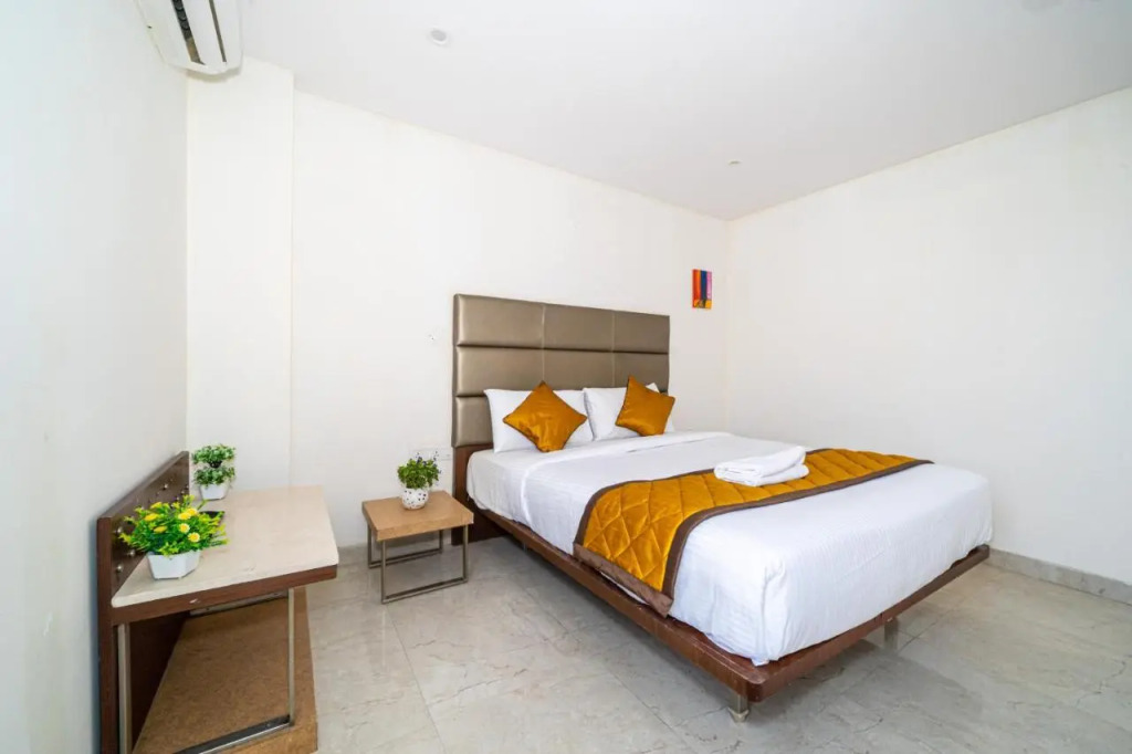 Fabhotel Arcade Inn Suites