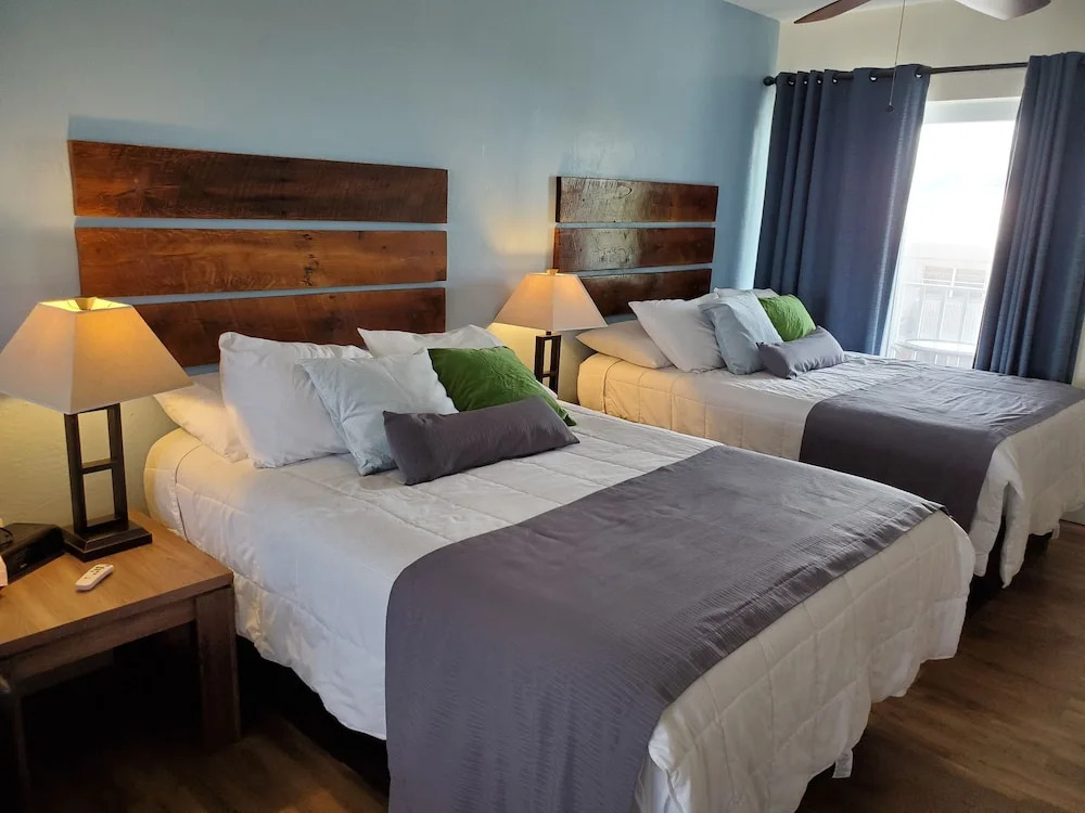 Knights Key Suites