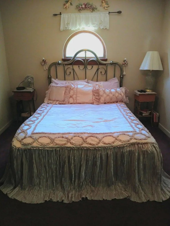 The Victorian Gold Bed and Breakfast