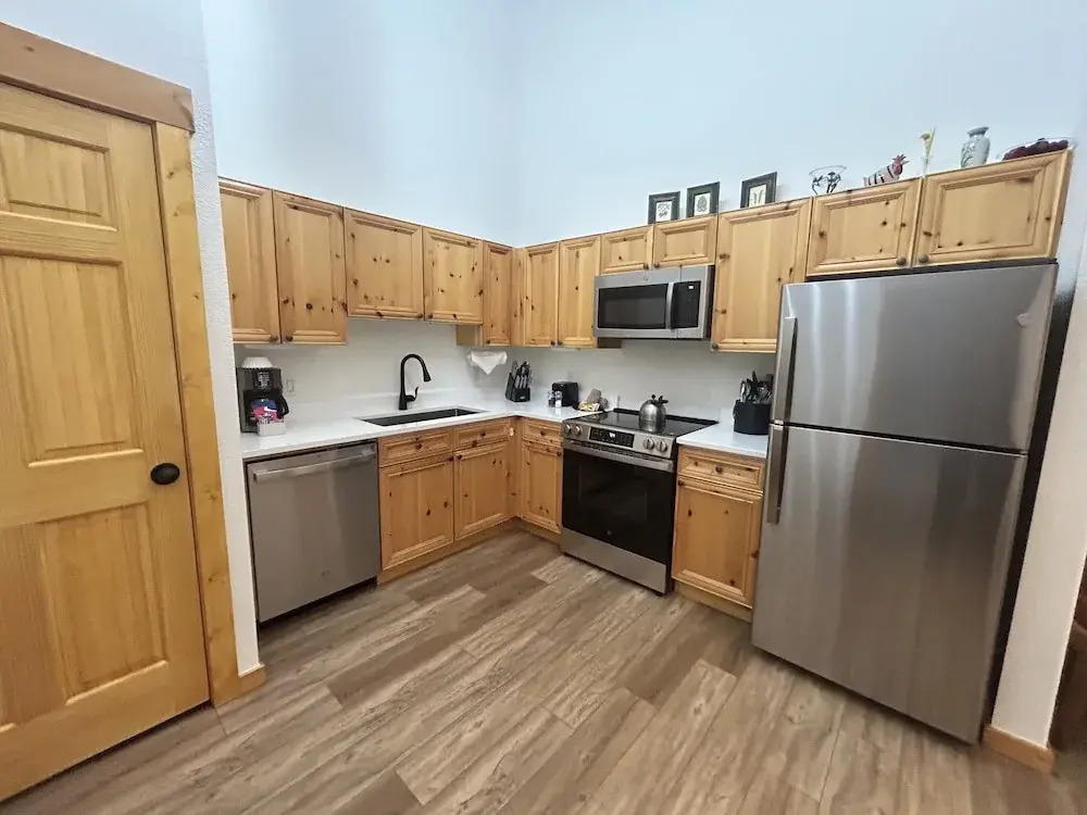 Renovated 3br Mountain Condo - Kids Ski Free 3 Bedroom Condo