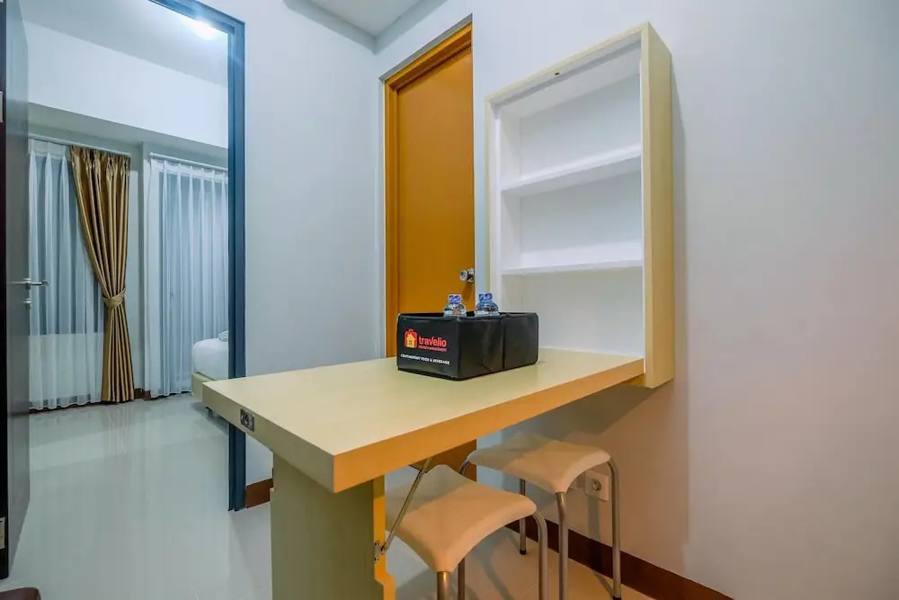 Nice And Elegant 1Br At Royal Heights Apartment