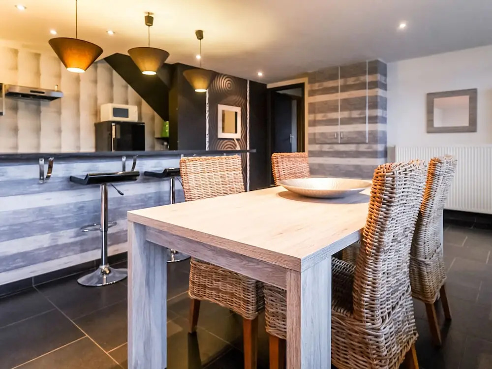 Cosy Chalet in Géromont with Garden and Barbecue