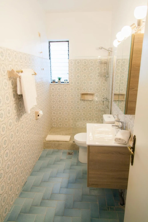 Rhodes Backpackers Boutique Hostel and Apartments