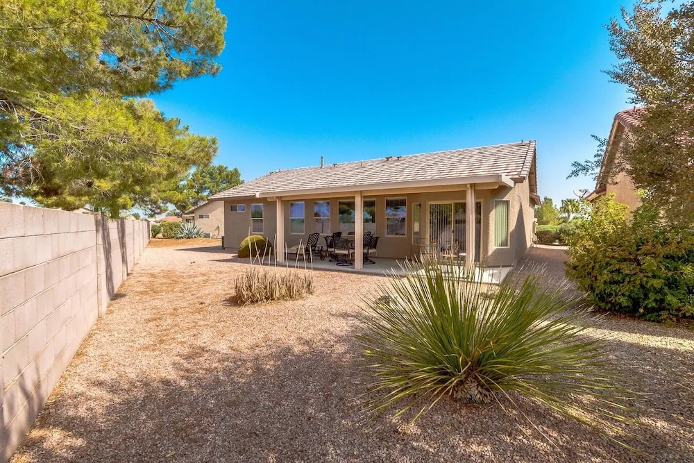 Windstream - 2 Br home by RedAwning