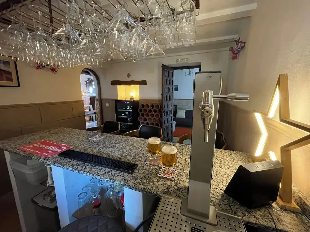 Grapevine Manor
