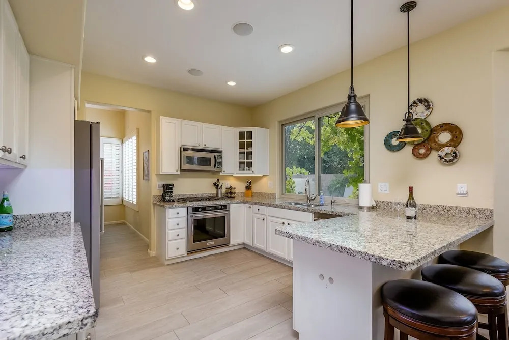 Casa Allegra 5 Bedroom Home by RedAwning