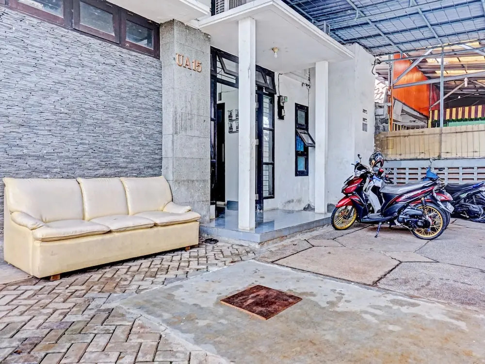 Hotel O Lily House