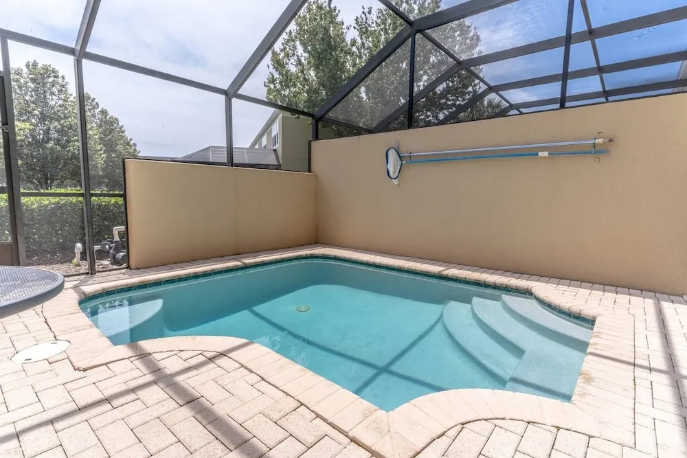 7669 Windsor Hills