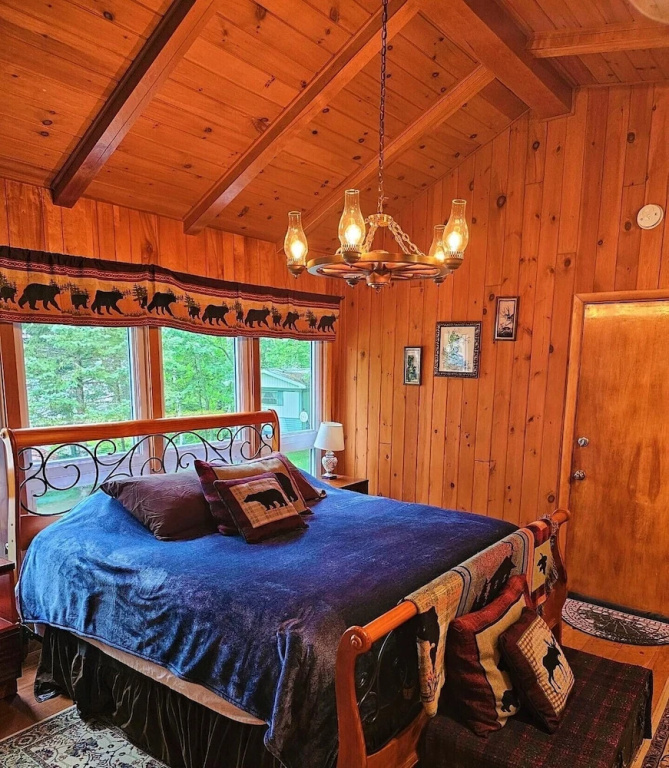 Butler's Bay Teal Lake Cabin