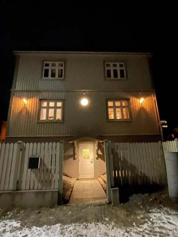Daltind - Modern apartment with free parking