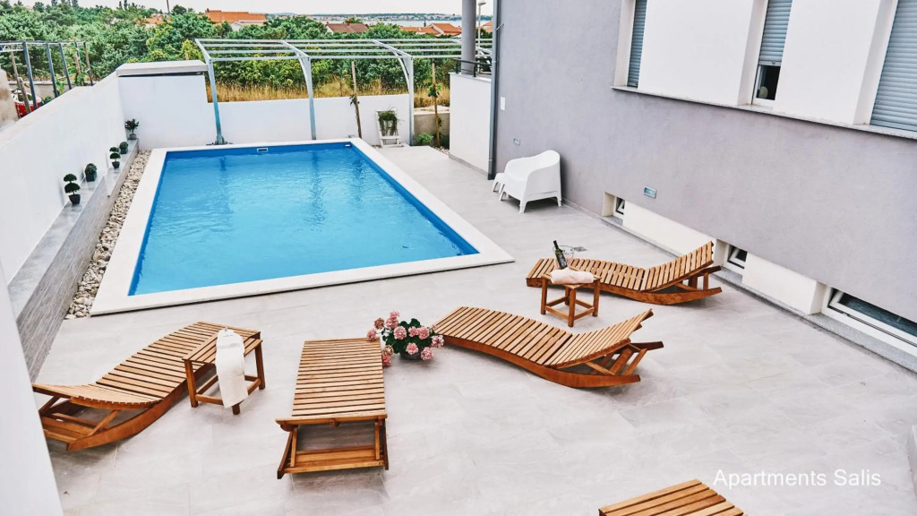 Salis Apartments