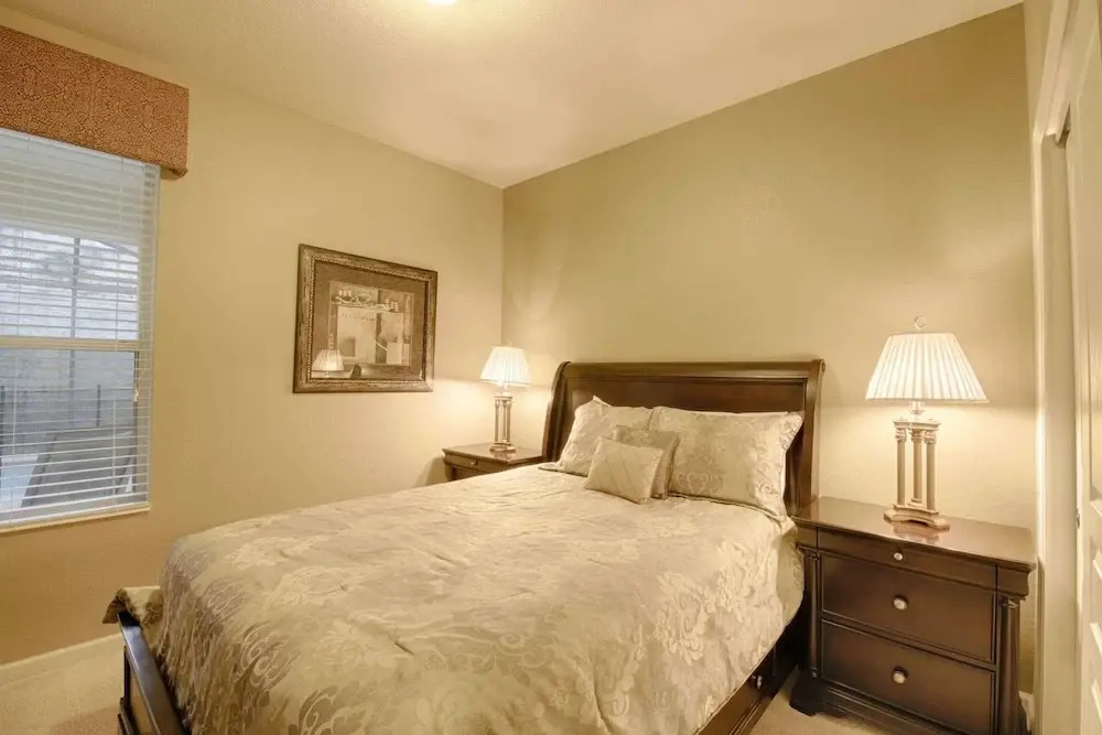 2540 Windsor Hills